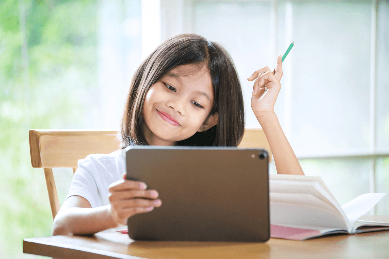 Online Tutoring vs In-Person Tutoring: Which Is Better for Students in the USA?